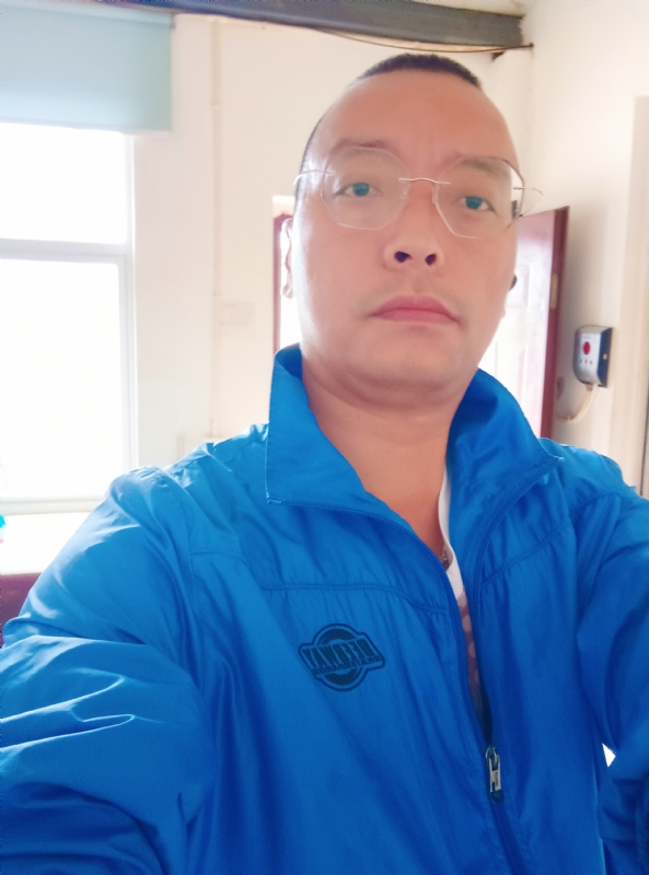 通海混混的第一张照片--玉溪王婆说媒